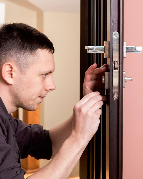 : Professional Locksmith For Commercial And Residential Locksmith Services in Lehigh Acres, FL