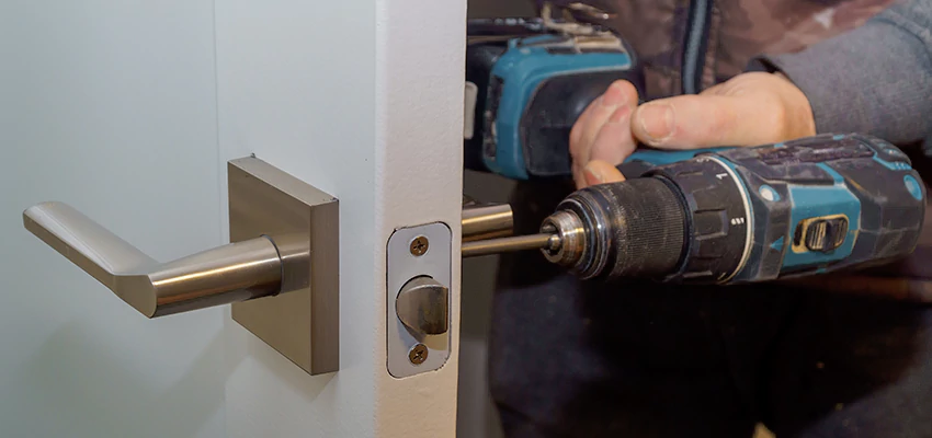 Broken Door Handle Lock Repair in Lehigh Acres, Florida